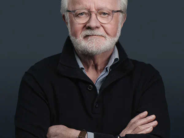 2022_Laurent-Ferrier_Fine-Watchmaking_Geneva_Meet-The-Team_Company-Member-Management-Founding-Founders-Board_Portrait_Laurent-Ferrier_800x